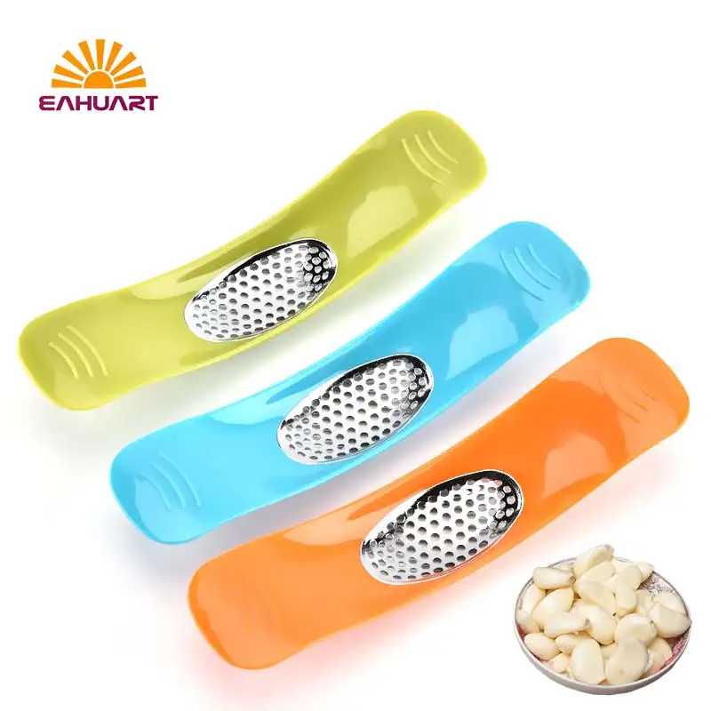 Wholesale Price Boat-Shaped Garlic Press with Plastic Handle